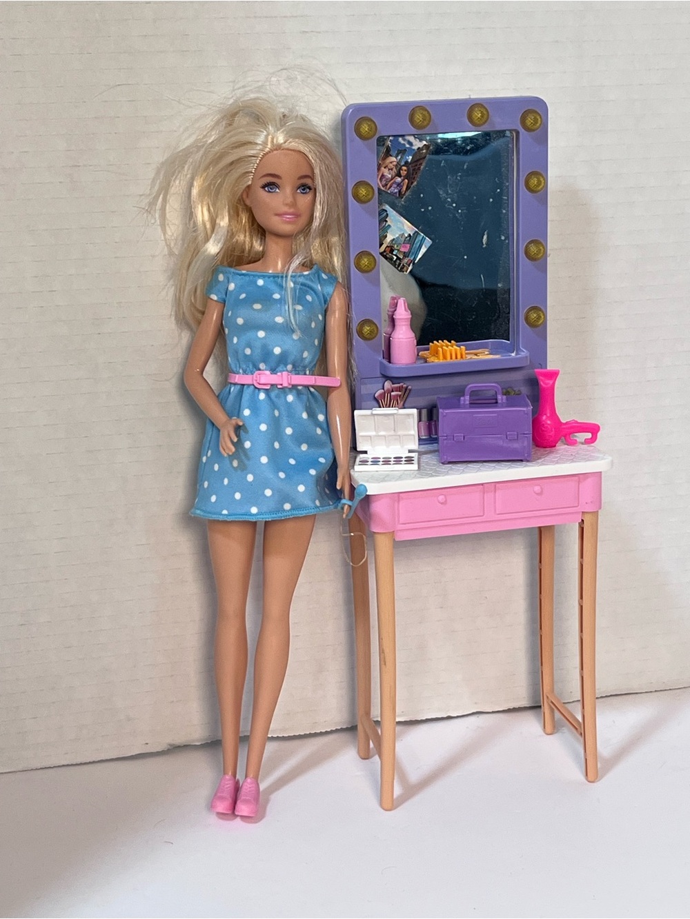 BARBIE Doll with Blue Polka Dot Dress BIG CITY BIG DREAMS Vanity Set